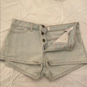 Lightwash Pinstripe shorts